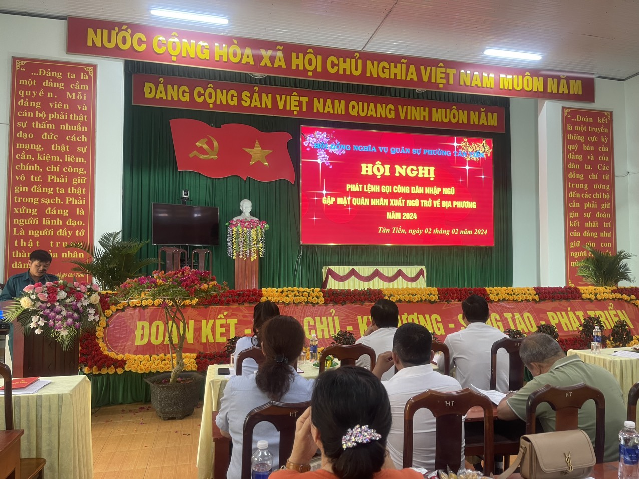 4.6. QUAN SU NHAP, XUAT NGU